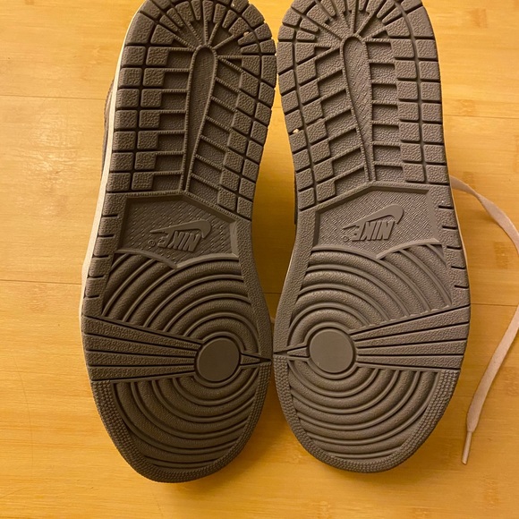 Jordan 1 Mid Wolf Gray - Picture 4 of 6